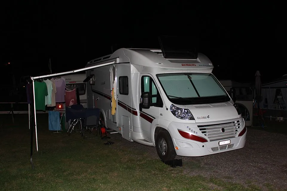 Dethleffs Globe4 auf einem Campingplatz