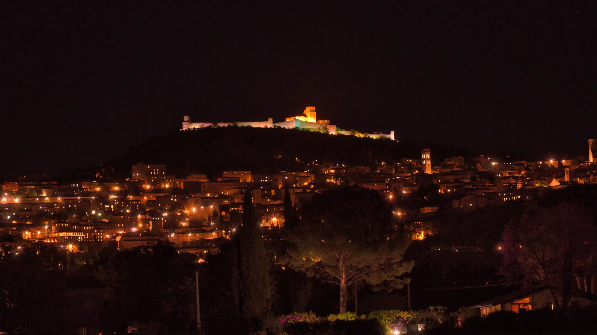 Assisi bei Nacht
