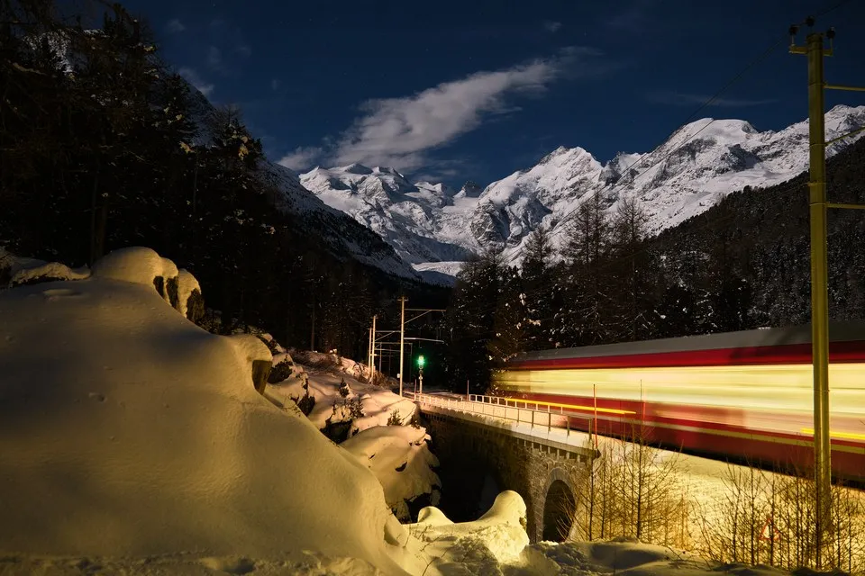 Winterlandschaft bei Nacht