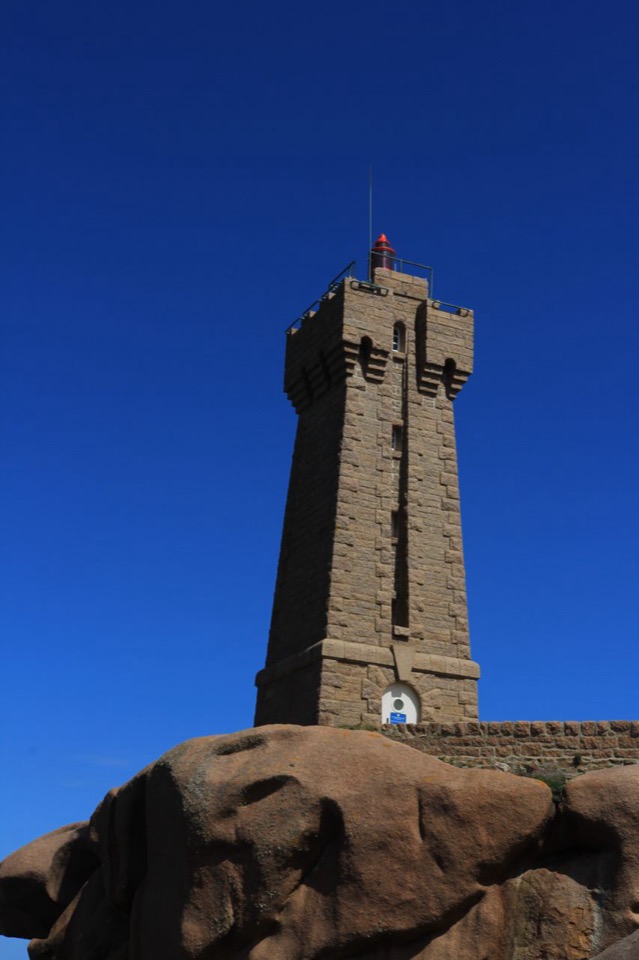 Kriegsdenkmal auf der Halbinsel Crozon, Blick auf die Bucht von Brest