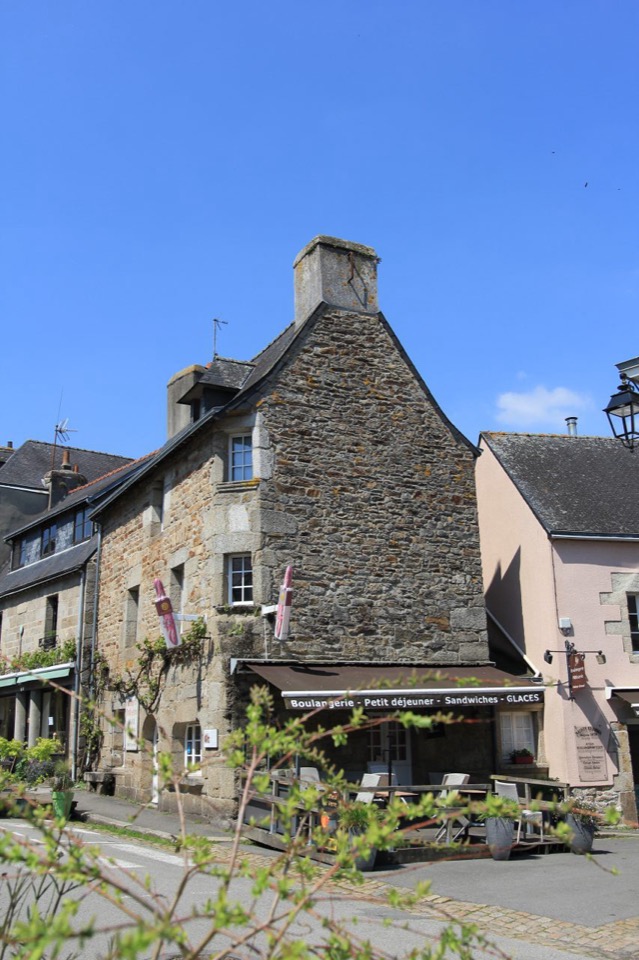 Innenhof des Château de Suscinio mit Blick auf den Wehrturm