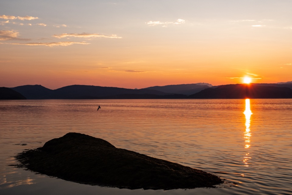 Sonnenuntergang am Strand von Dalsgrenda